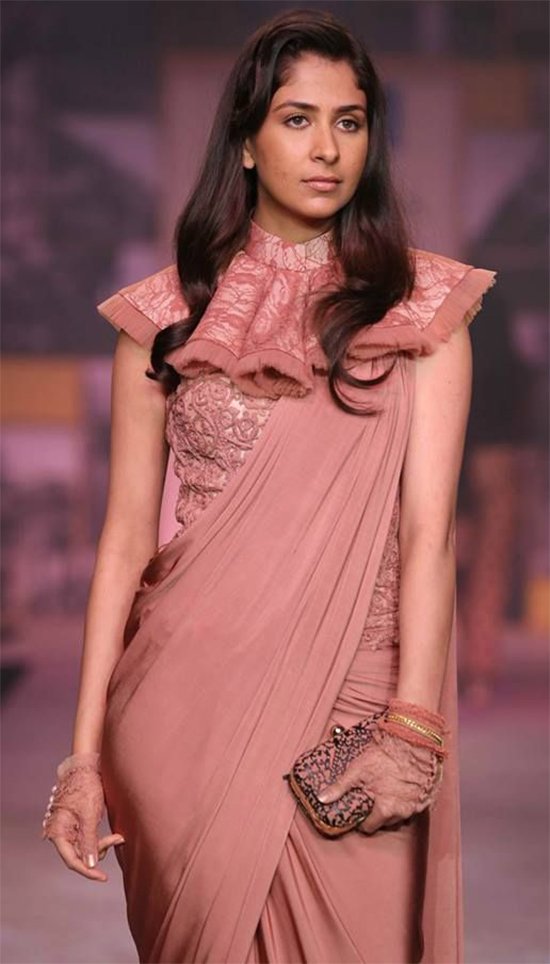 20+ Unique and Stylish Collar Neck Blouse Designs in 2018