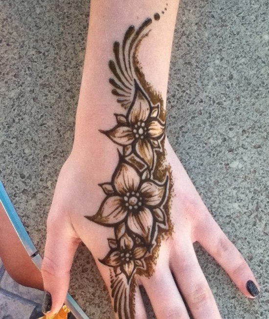 Simple Floral Mehndi Design