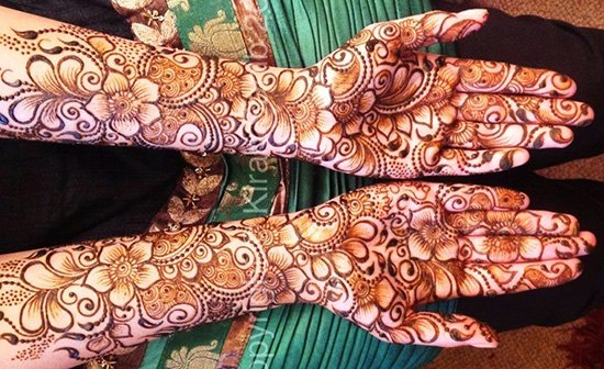 Traditional Flower Mehndi Design