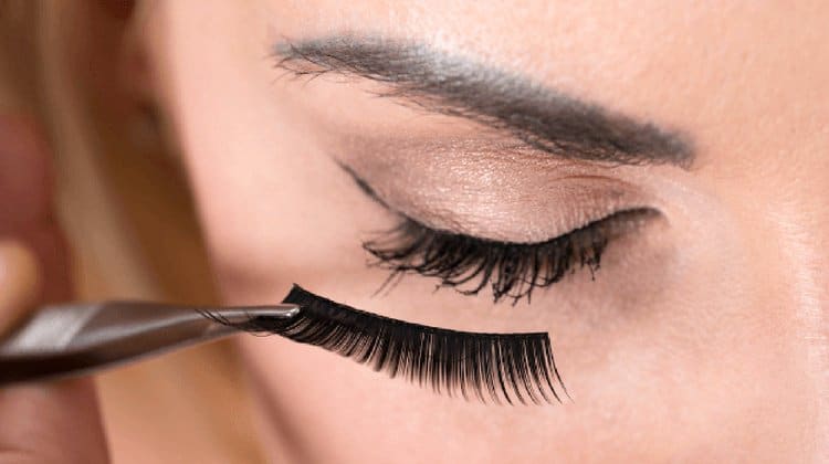 How to Apply Strip Lashes