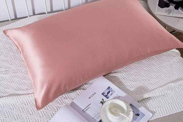 Benefits Silk Pillowcase