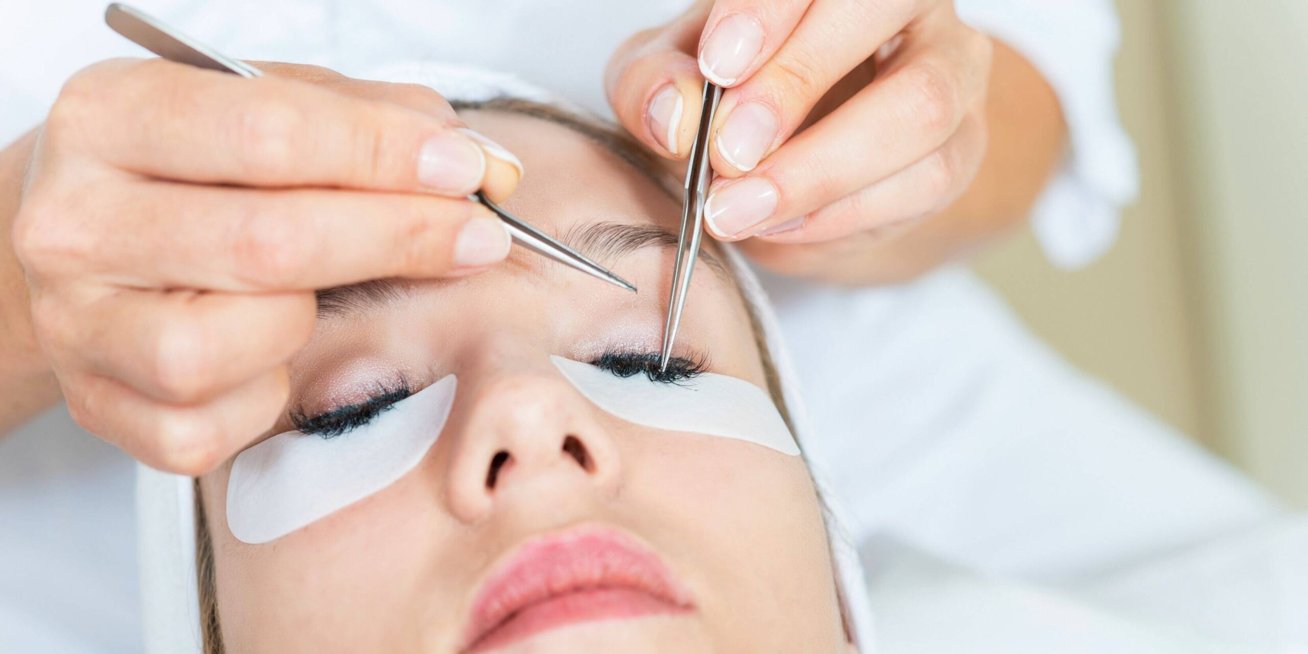 Top 4 Tips to Become a Lash Technician