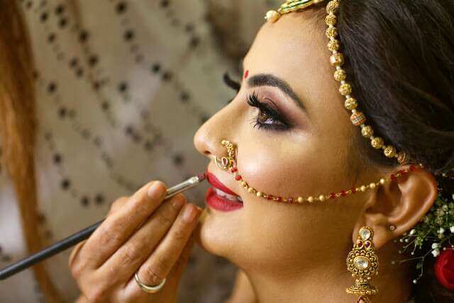 Must-Have Things In Bridal Makeup-Kit