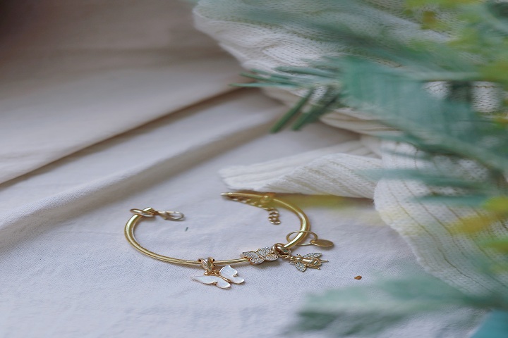 Gold Bangles For The Bride On Her Special Day.