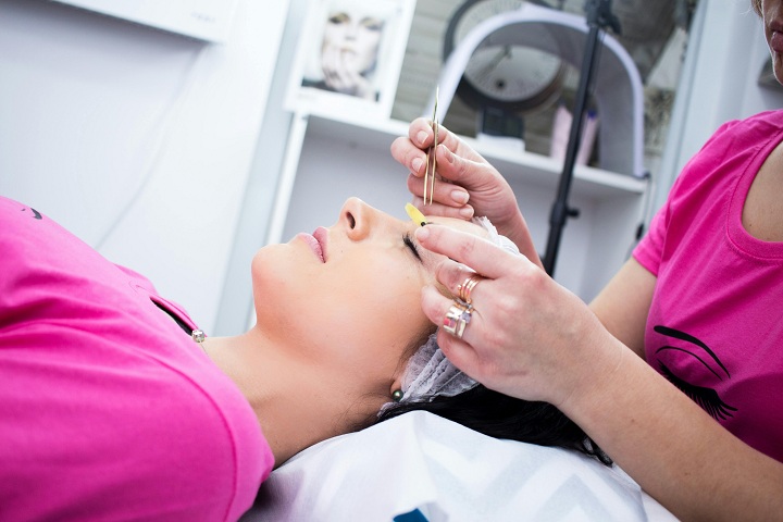 Laser Hair Removal: Benefits and Risks Evaluation ?>