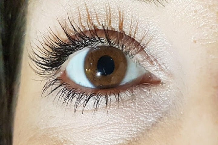 The Real Risks of Using Bad False Eyelashes