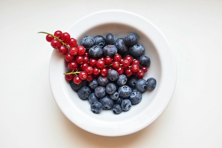 10 Superfoods for Glowing Skin: Enhancing Your Beauty Diet